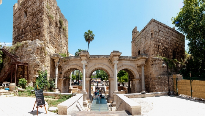 Ворота Адриана